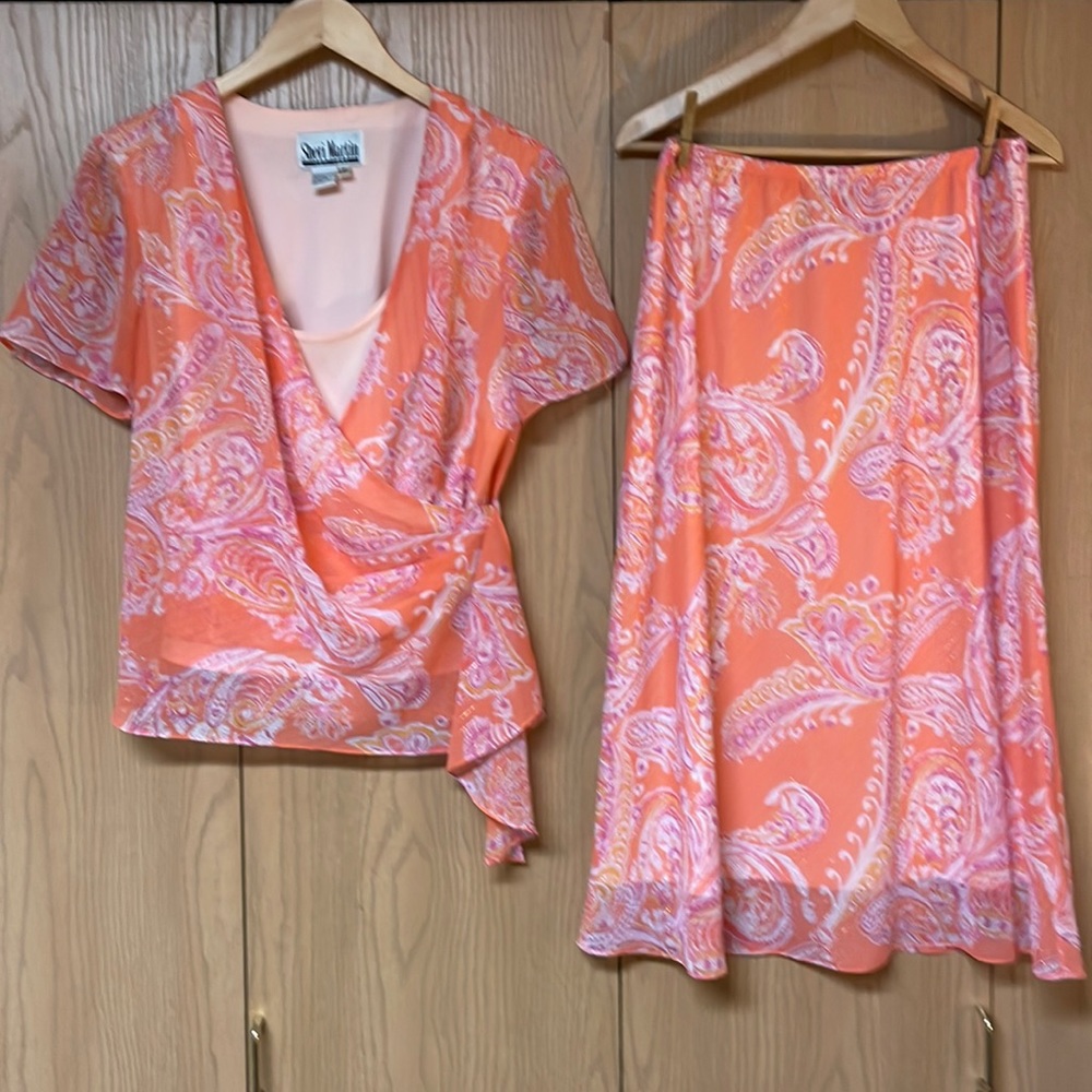 Women’s skirt set